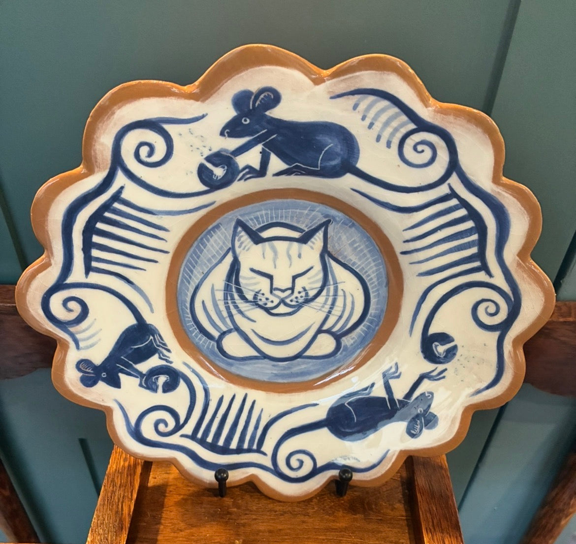 Blue Cat & Mouse plate by Catherine Phelps