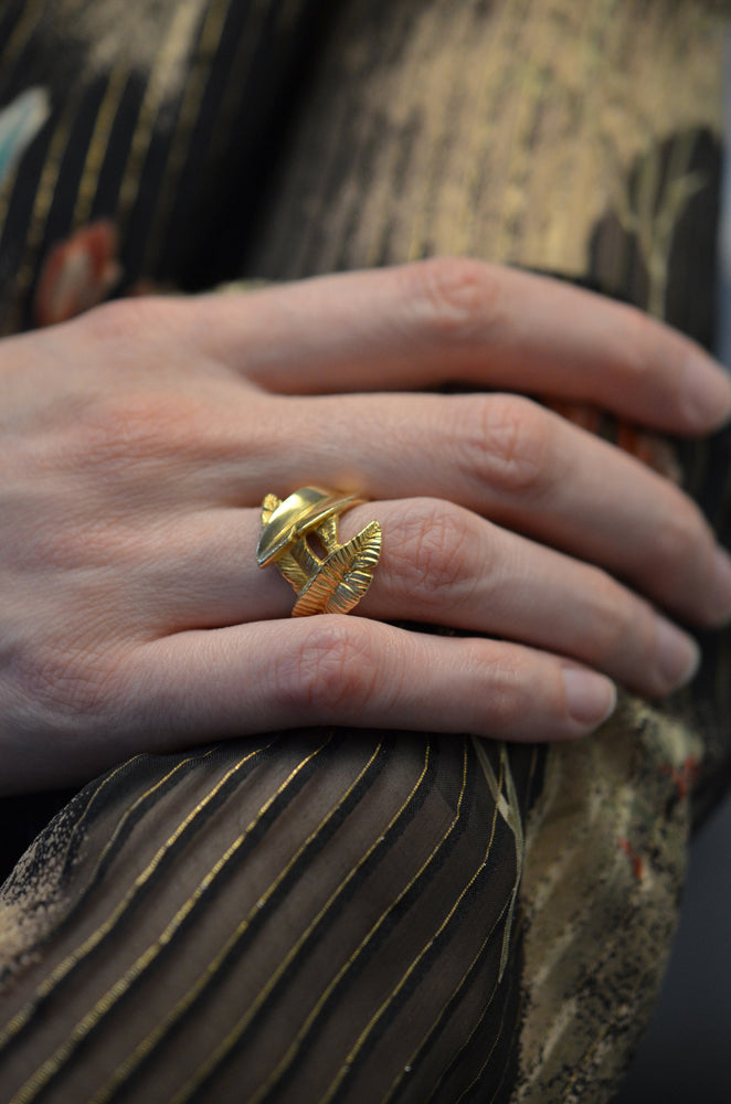 RIMBA handcarved leaf ring