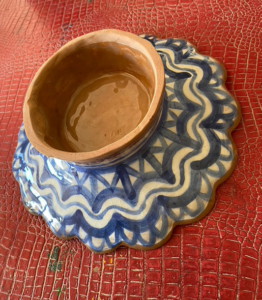 3 egg in centre large bowl