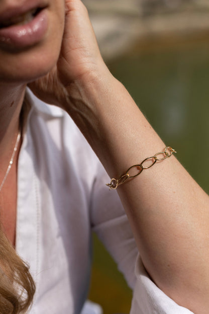 Oval interlinked bracelet