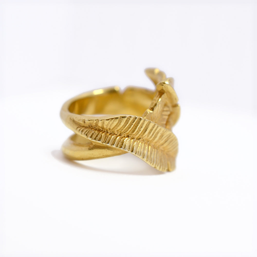 RIMBA handcarved leaf ring